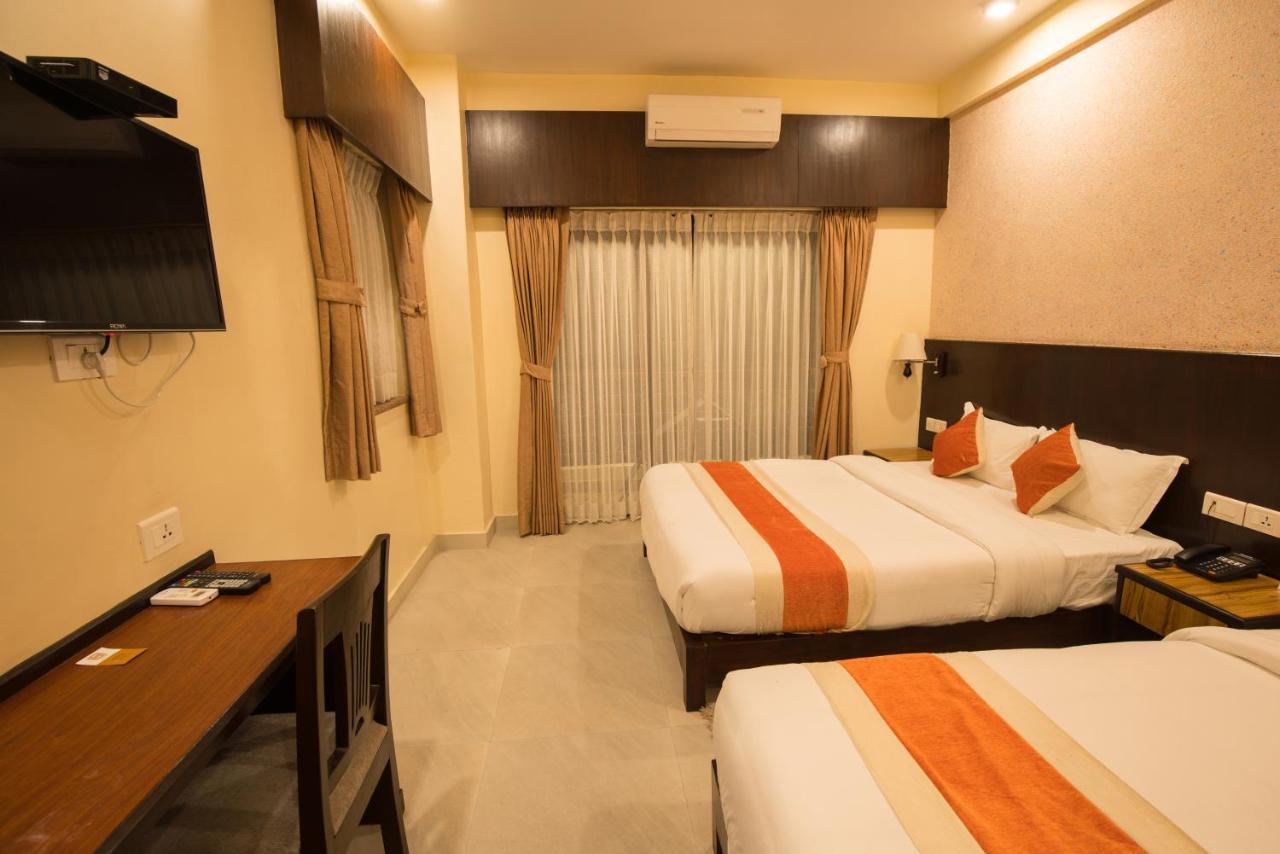 Hotel Shaara Pokhara Zewnętrze zdjęcie