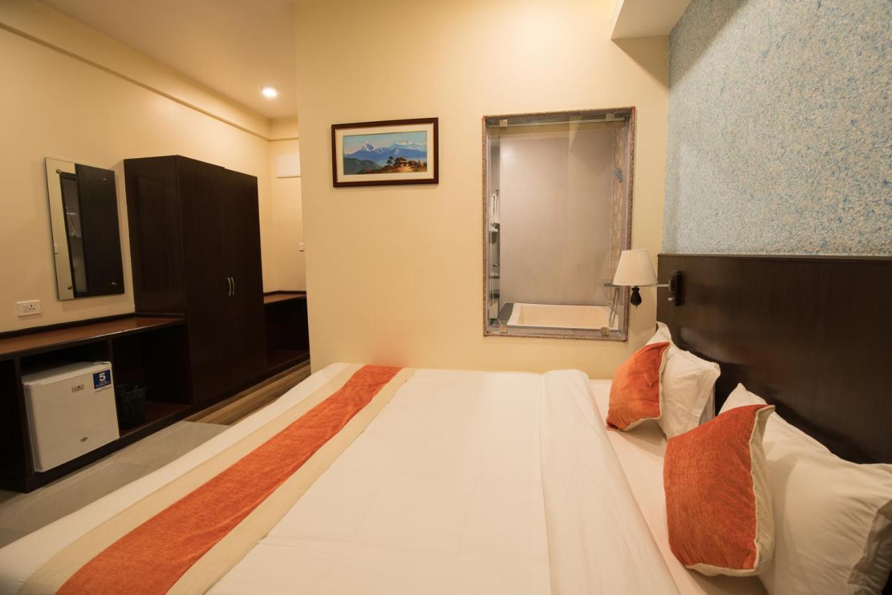 Hotel Shaara Pokhara Zewnętrze zdjęcie