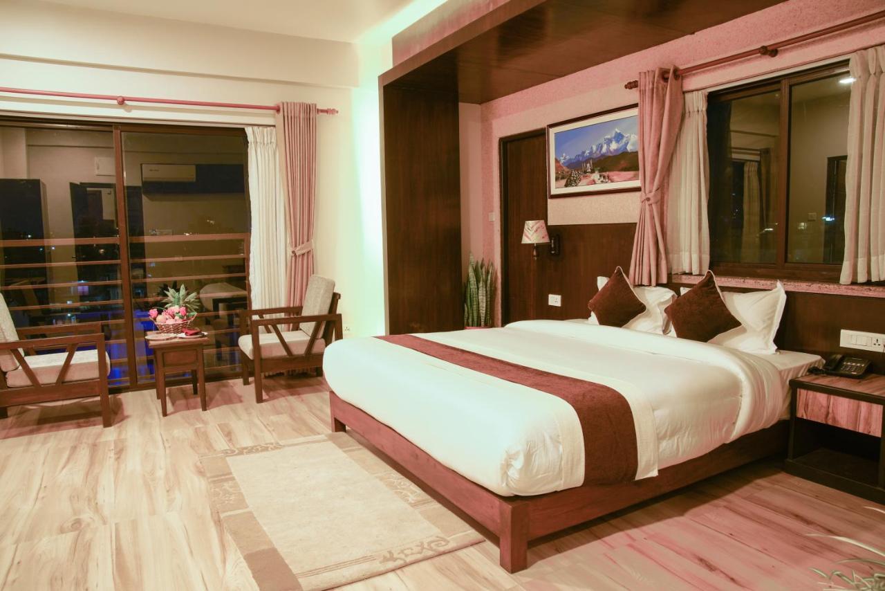 Hotel Shaara Pokhara Zewnętrze zdjęcie