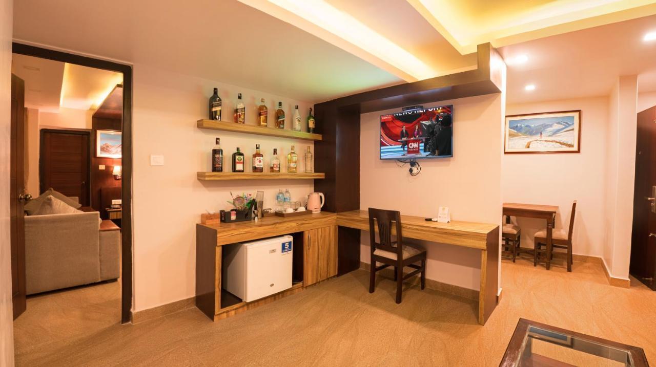 Hotel Shaara Pokhara Zewnętrze zdjęcie